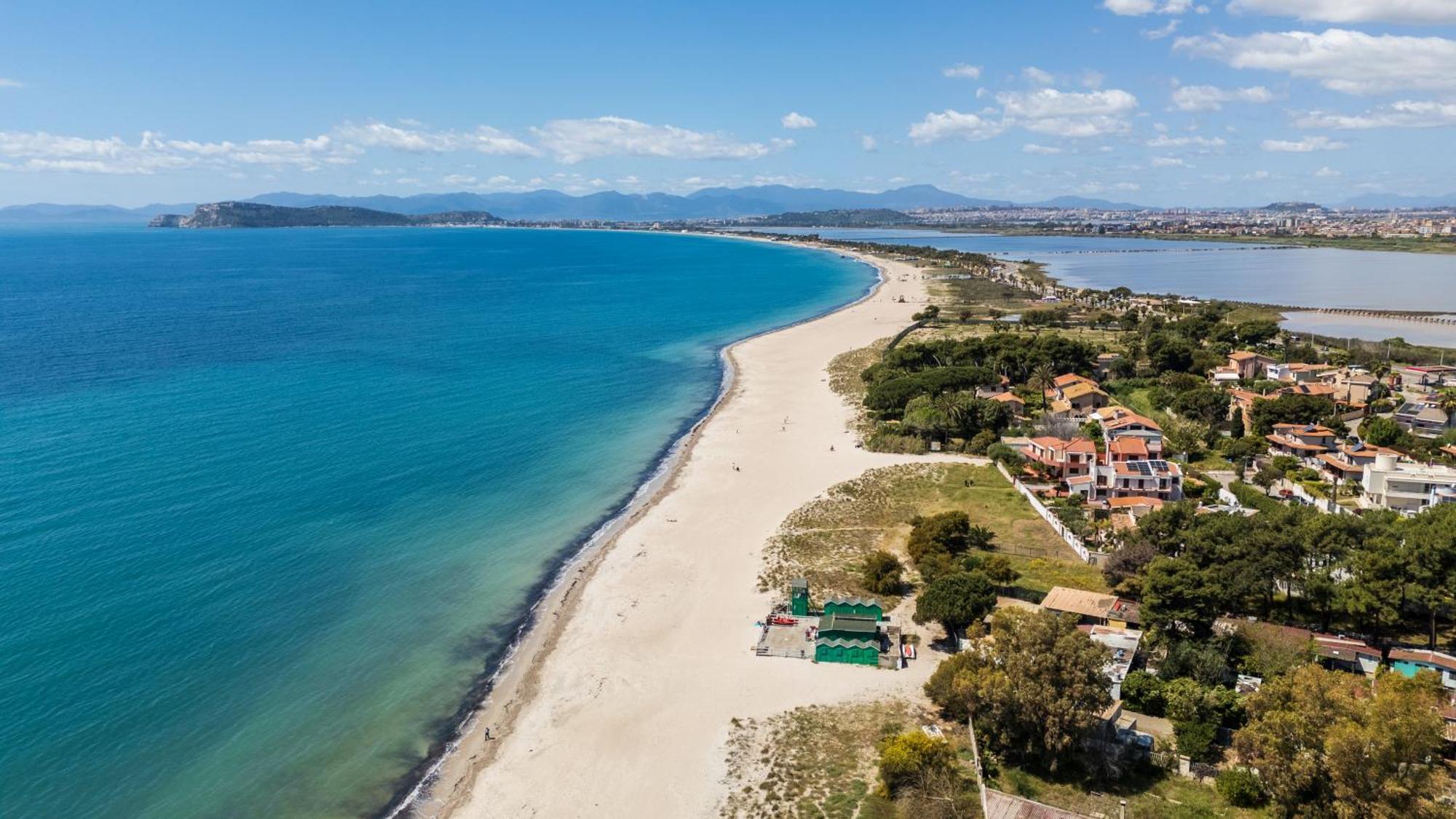 Belvedere Sul Mare Couette-café Quartu SantʼElena